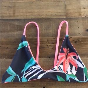 Ama bikini top